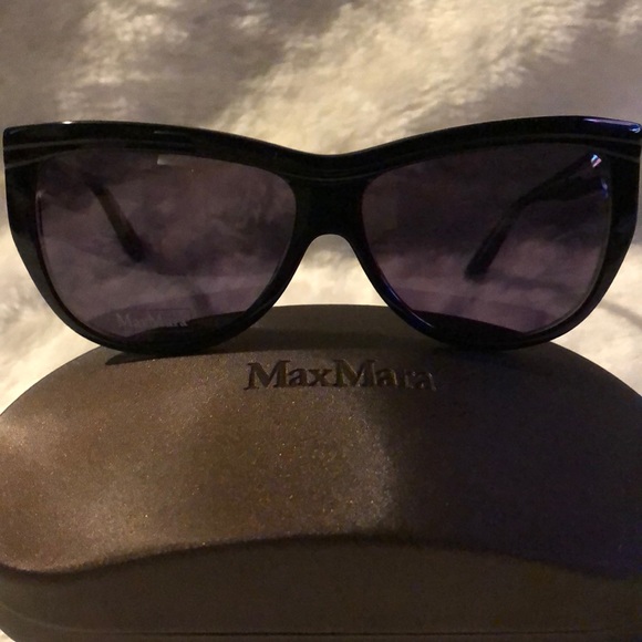 Max Mara Women’s Black Sunglasses. Authentic. - Picture 2 of 6